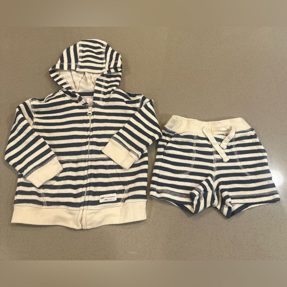 Gap babyGap Striped Zip-Up Hoodie & Shorts Set Size 12-18 Months